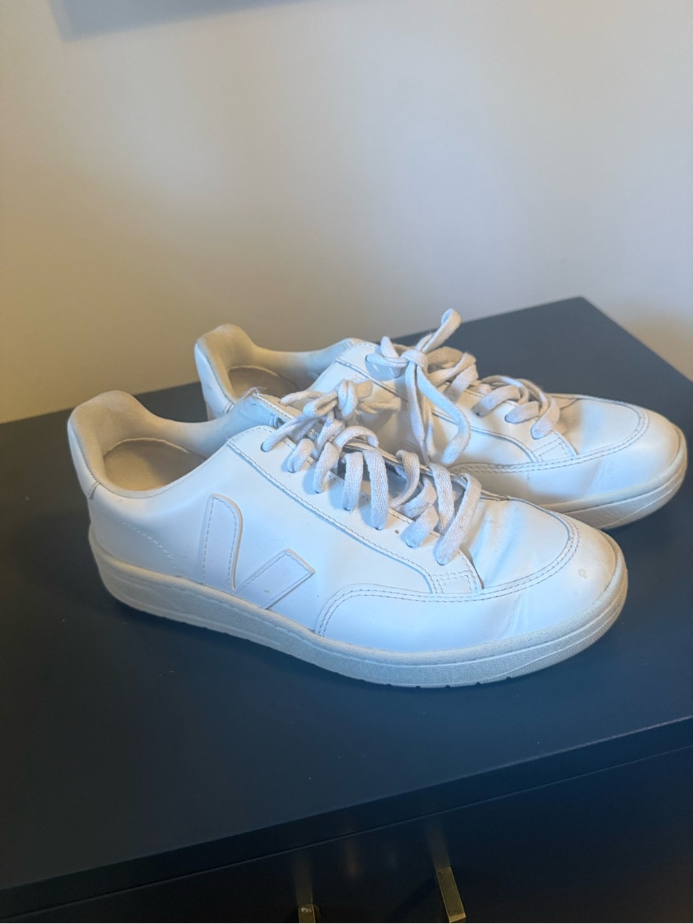 VEJA V-10 White Leather Sneakers Women’s Size 10 EU 41